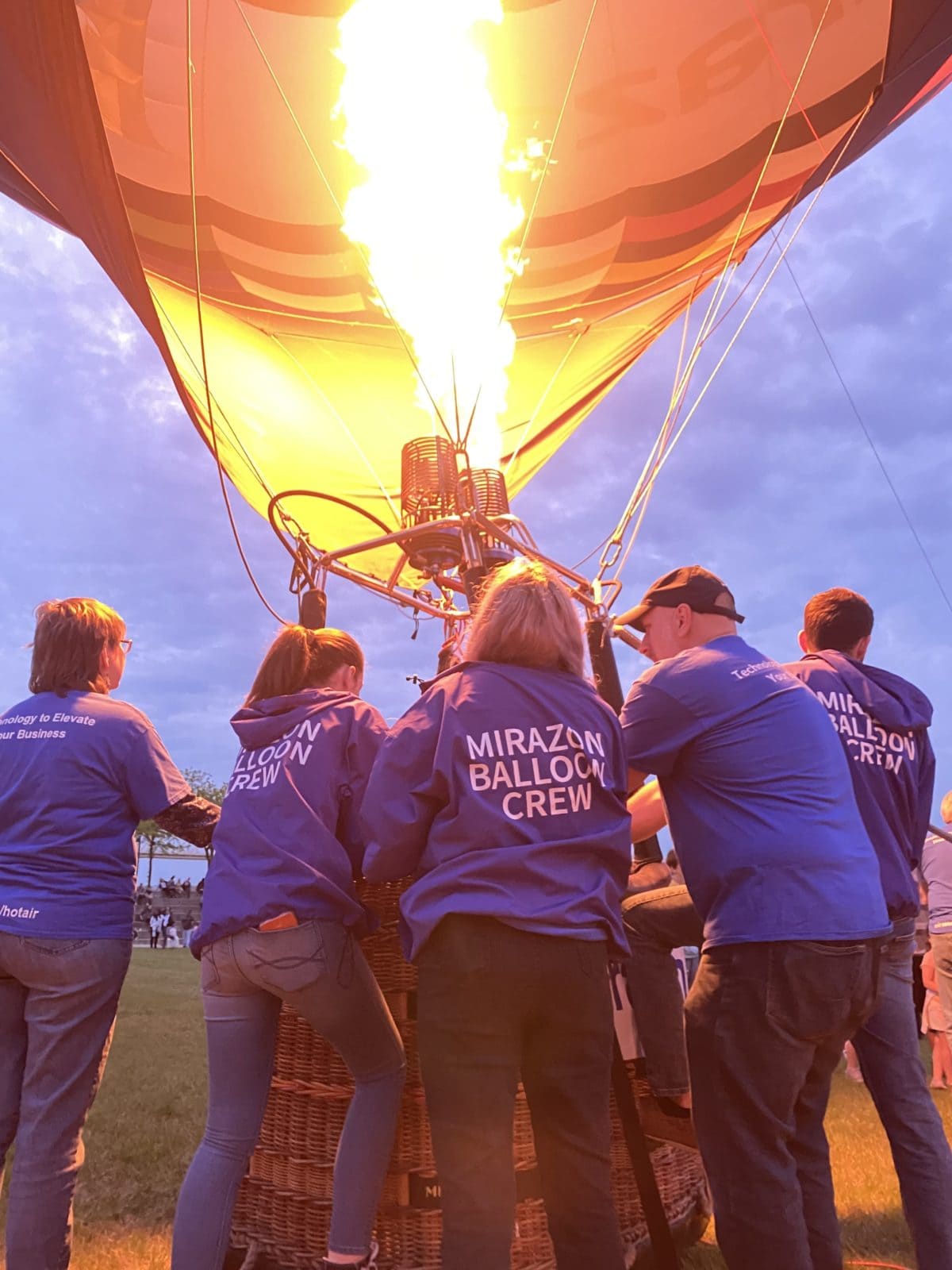 Mirazon Shines During Balloon Glow and Wins Great Balloon Race